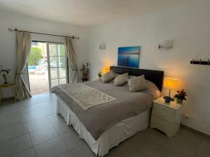 Maison de vacances Spacious 3 bedroom villa with pool 9 Aldeamento Porto Dona Maria 8600-123 Luz Algarve