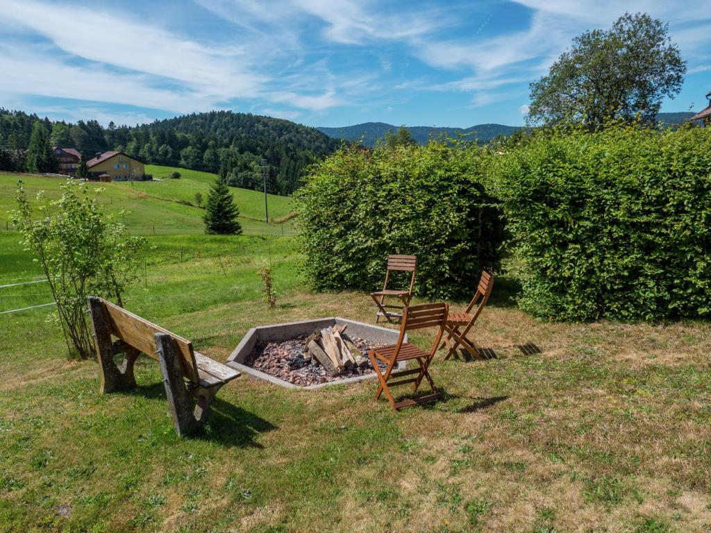Spacious Apartment in Wehrhalden near Cross country Skiing , 79737 Herrischried