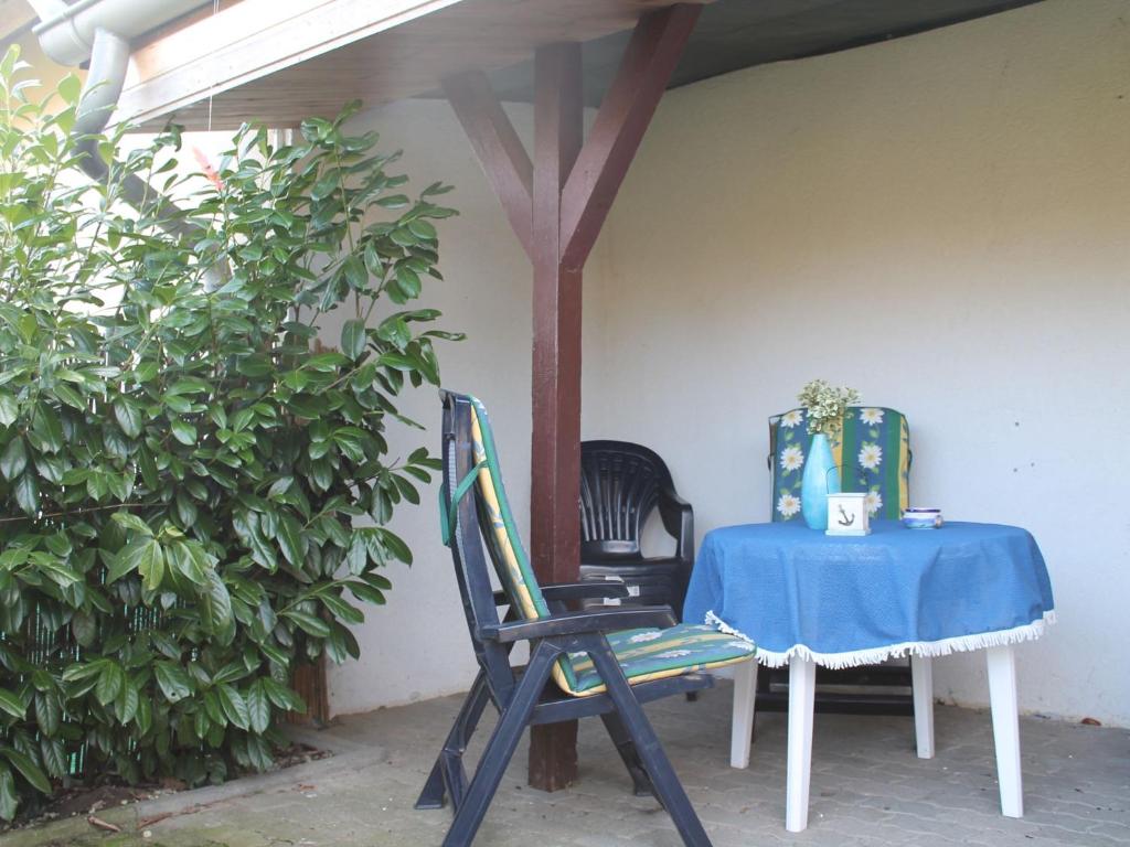 Spacious Bungalow near Sea in Grundshagen , 23948 Grundshagen