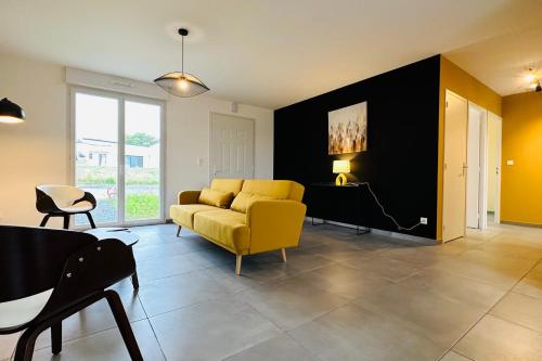 Spacious contemporary house near Tours