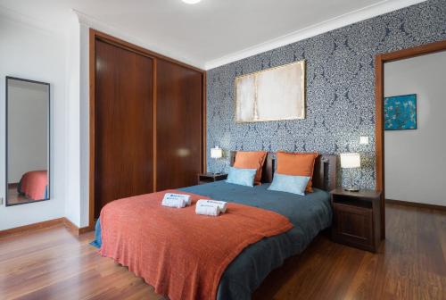 Spacious Duplex House - Jacuzzi & Terrace