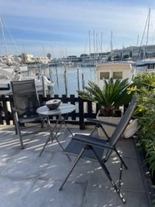 Spacious duplex with terrace and view on the port