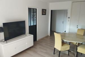 Maison de vacances Spacious Flat 250 meters from the beaches Ideal for Congresses & Holidays 48-50 boulevard du Riou 06400 Cannes Provence-Alpes-Côte d\'Azur