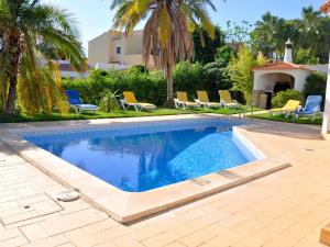 Maison de vacances Spacious four bedroom villa located with private pool  8125-507 Vilamoura Algarve