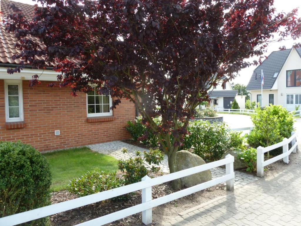 Maison de vacances Spacious Holiday Home in Bastorf near Seabeach with Garden  18230 Bastorf