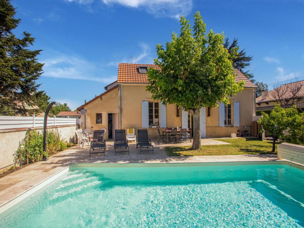 Maison de vacances Spacious holiday home in Bergerac with private pool  24100 Bergerac