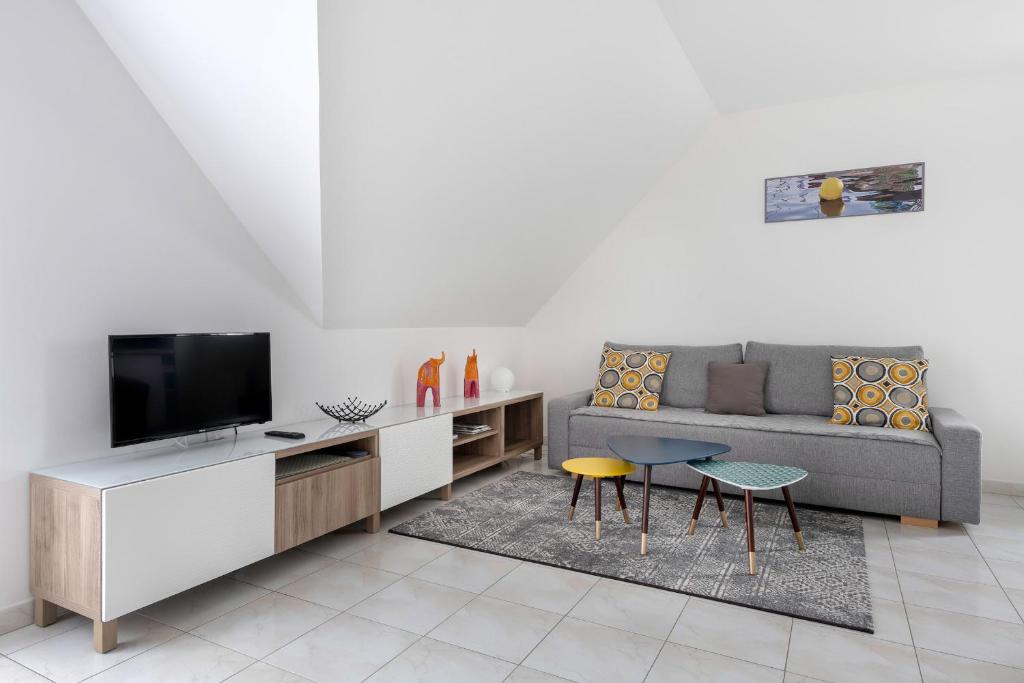 Spacious holiday home in Kinheim with balcony 54538 Kinheim