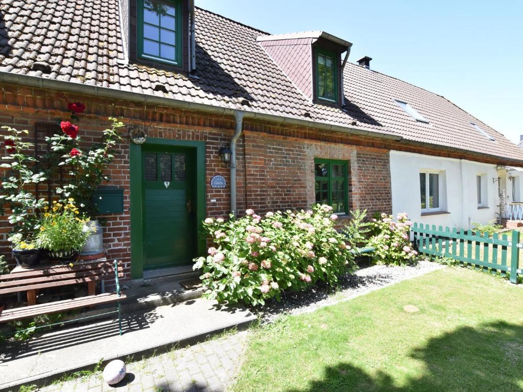 Maison de vacances Spacious Holiday Home in Landstorf Zierow with beach nearby  23968 Zierow