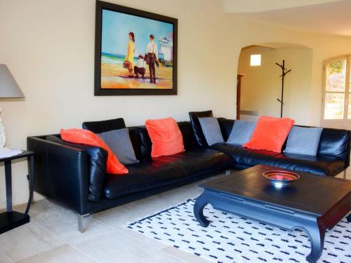 Spacious holiday home in Mouans Sartoux with garden