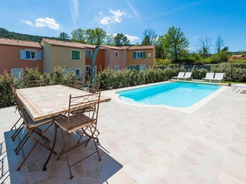 Spacious holiday home in Salernes with private pool