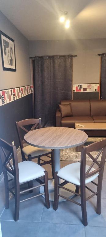 Spacious Holiday Home in Ulmen with Garden 56766 Ulmen