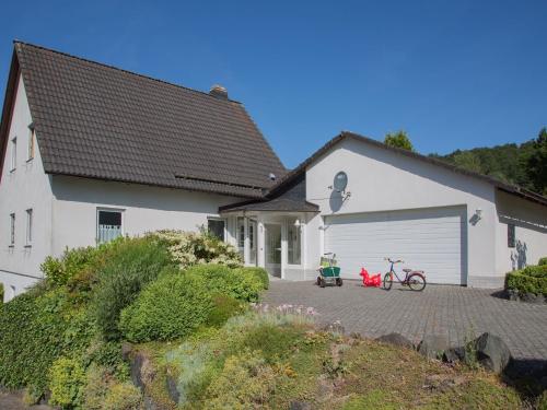 Spacious Holiday Home in Vaison-la-Romaine with Garden