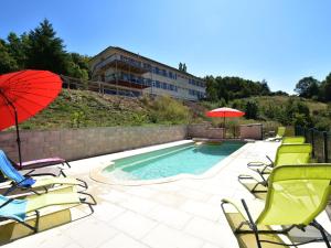 Maison de vacances Spacious Holiday Home with Swimming Pool in Cuzy  71320 Cuzy Bourgogne