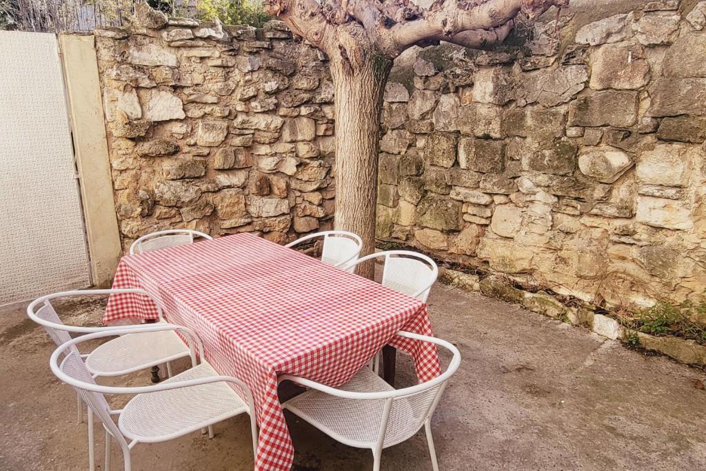 Spacious nest in the heart of the historic center 4 Rue du Puits, 84000 Avignon
