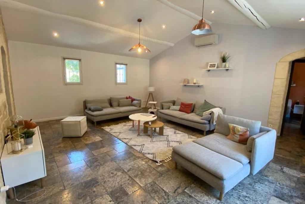 Maison de vacances Spacious nest with pool near Avignon 14 Impasse du Cabanon 84700 Sorgues