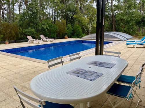 Spacious villa with huge pool in quiet location close beach