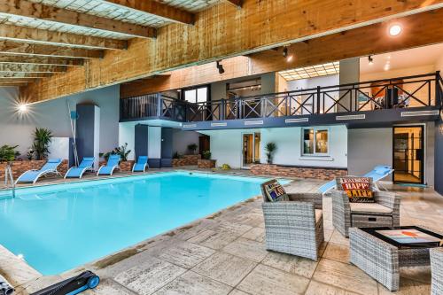 Splendide maison de 330m avec piscine interieure