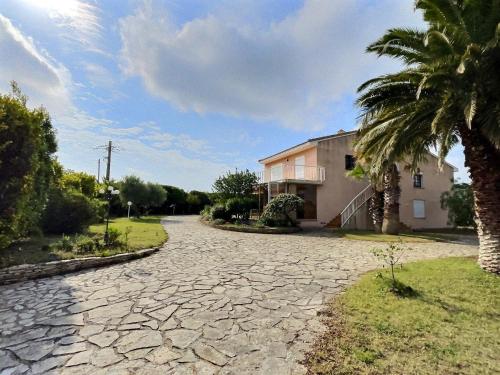 Splendide maison pour 10 personnes avec pisicne privée et grands espaces