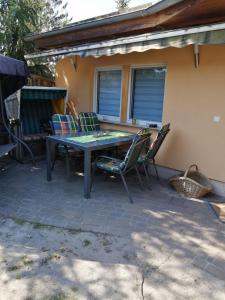 Spreewald Ruhig gelegenes Ferienhaus Golinski in Seenähe mit Kamin auf komplett umzäuntem Grundstück