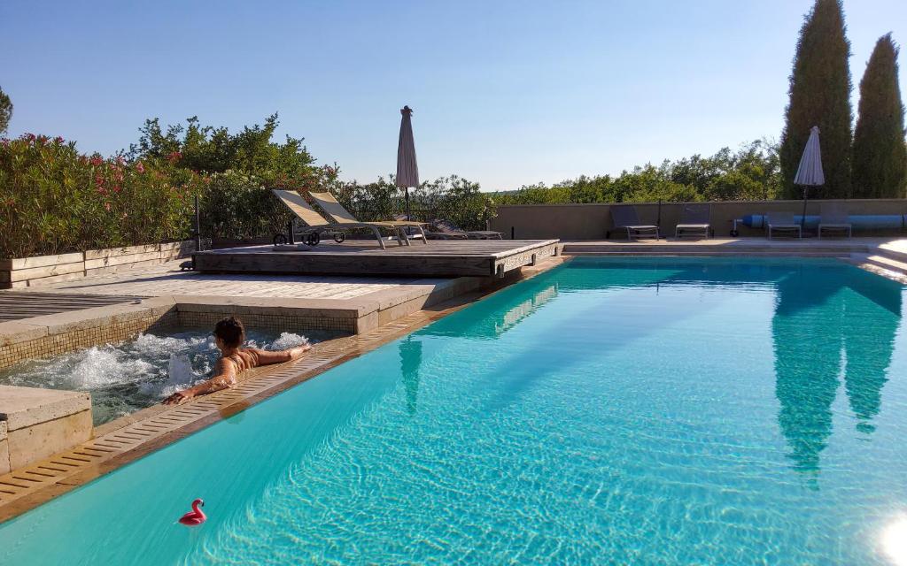 St Cirq Lapopie Charmant logement avec jacuzzi