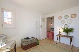 Stay local in Alfama! Deolinda central Home, amazing view