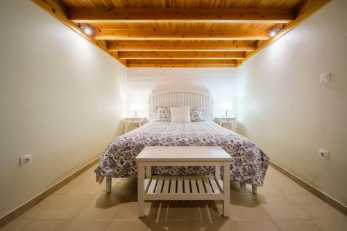 Stone Home Casa do Caisinho Pico island