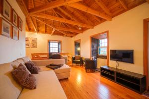 Stone Home Casa do Caisinho Pico island