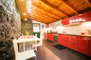 Maison de vacances Stone Home Casa do Caisinho Pico island Rua do Canto, Santo Amaro s/n 9940 Santo Amaro, Pico 9940-184 Terra Alta Açores