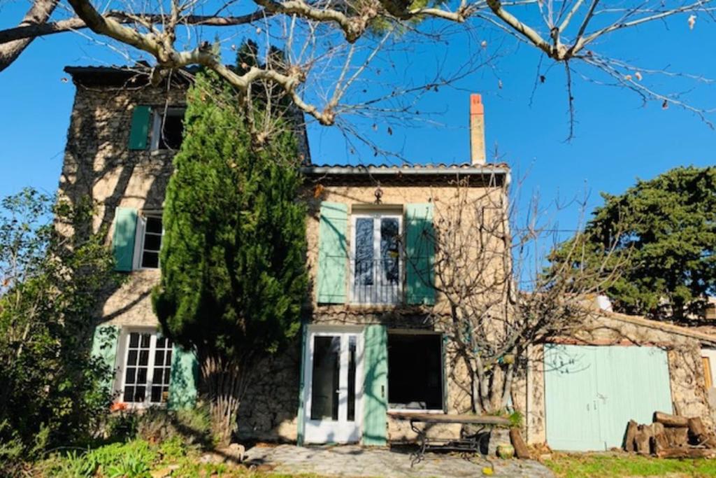 Stone house in Isle-sur-la-Sorgue 50 allée de la Garcine, 84800 LʼIsle-sur-la-Sorgue