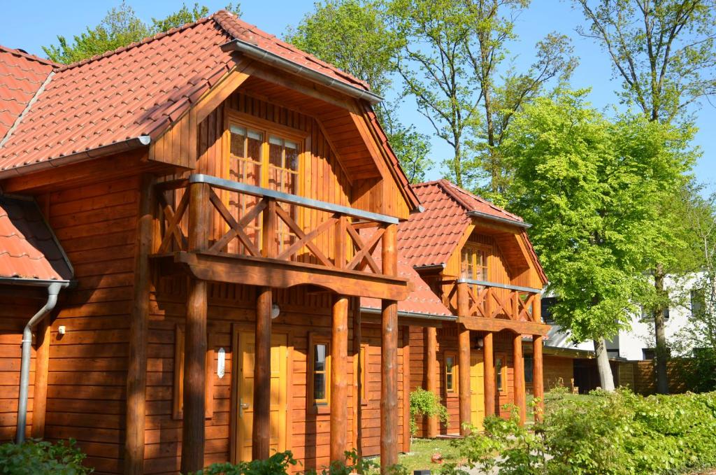 Strandschlösschen Sellin - House Half 2 Weißer Steg 8 - Apartment 02, 18586 Sellin