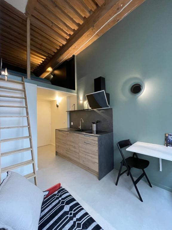 Studio 10 min à pied plage d'Argenton 29840 Landunvez