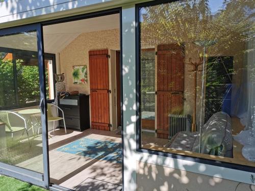 Studio 30 M2 jardinet 10minutes Annecy