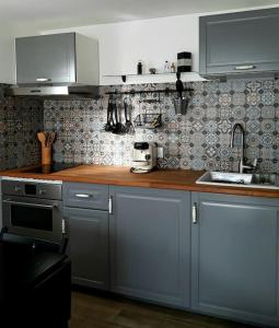 Studio dans villa aux portes de l'Ardèche et des Cévennes......