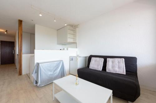 Studio de 29m2 avec terrasse dans une résidence sécurisée avec piscine