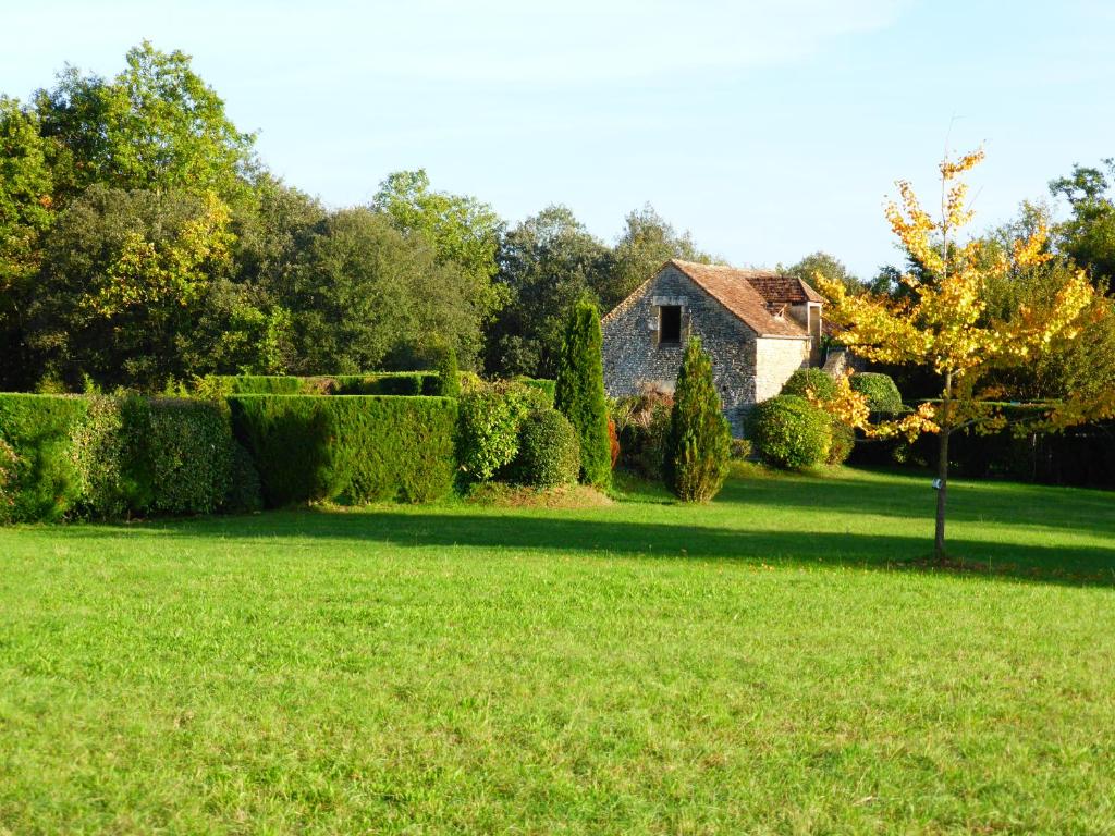 Maison de vacances STUDIO DE CHARME ROMARIN gites chantepierre les granges 24590 Saint-Crépin-et-Carlucet