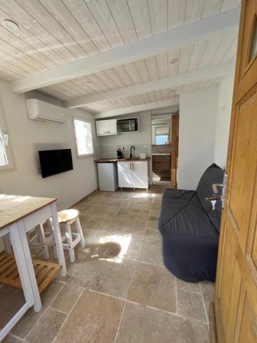 Studio indépendant à 300m de la plage