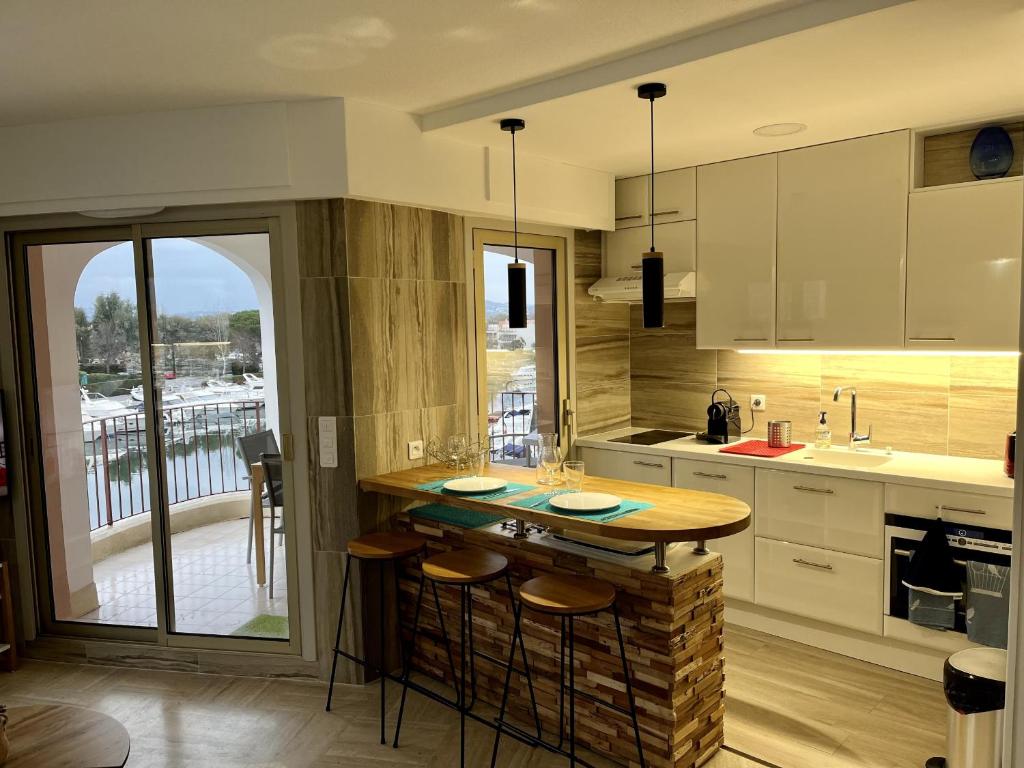 Maison de vacances Studio moderne - Port de Mandelieu - Proche Mer Îles Cannes Marina - Ent F 190 Allée Calypso 06210 Mandelieu-la-Napoule
