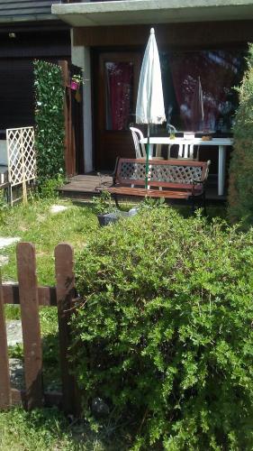 Studio rénové avec jardin et vue dégagée, 4 nuits minimum