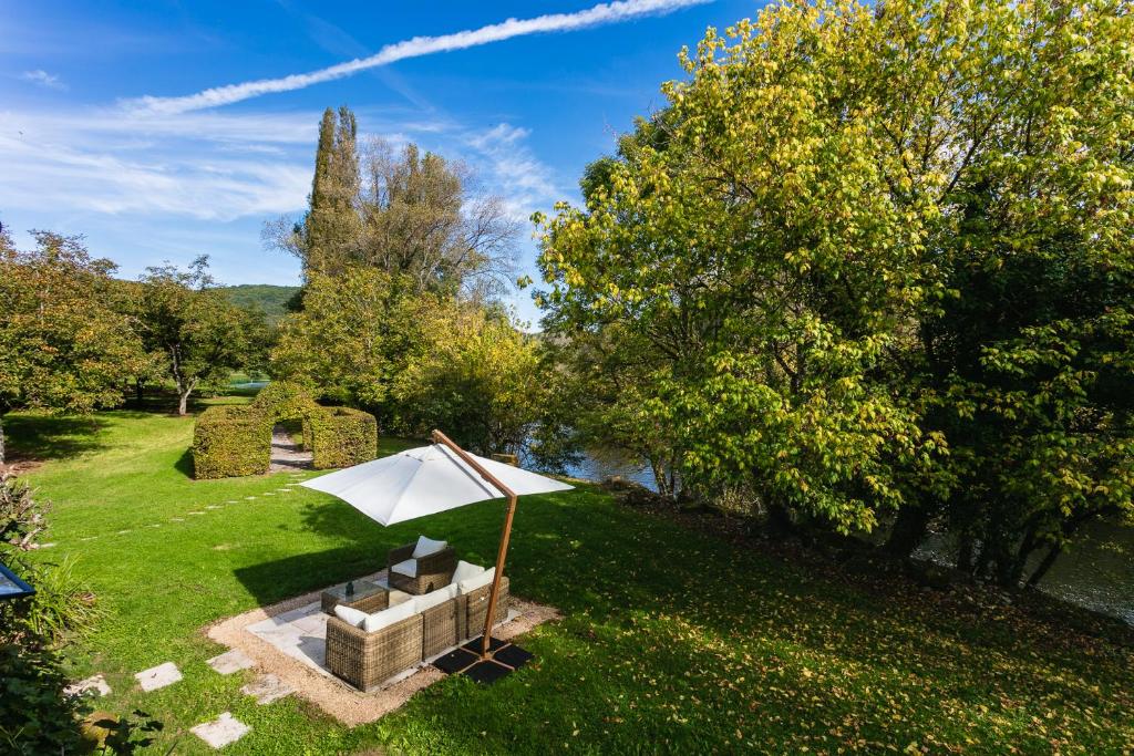 Maison de vacances Stunning 2-Bed restored House privert river view la vigerie 24370 Carlux