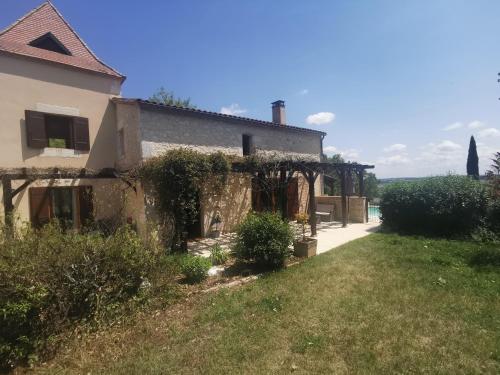 STUNNING 3Bed House in Loubes Bernac Private Pool