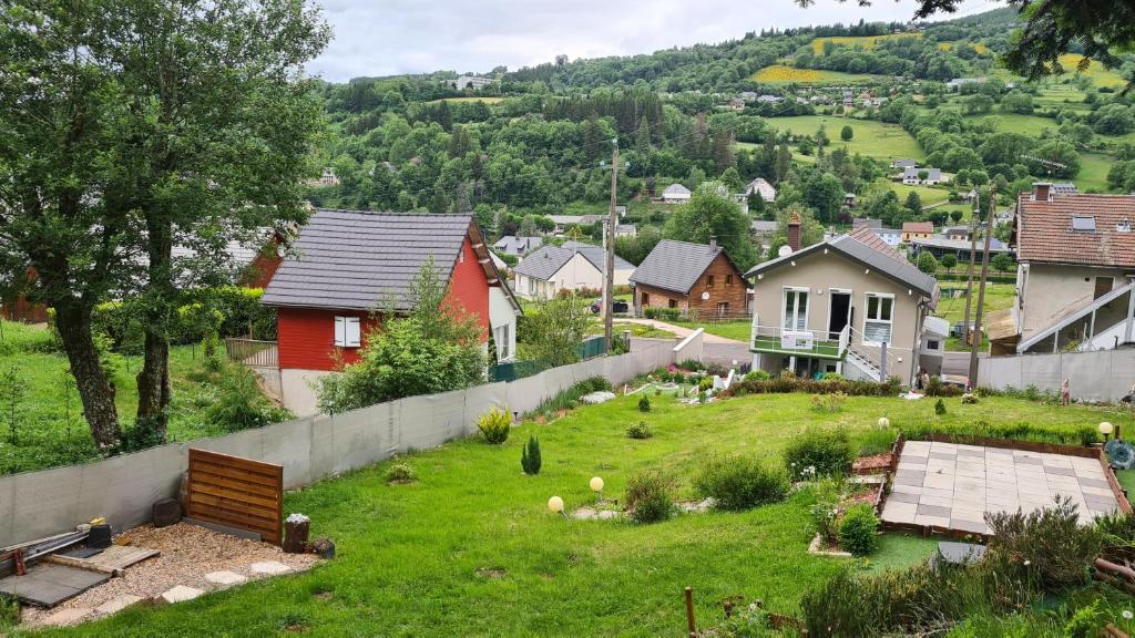 Stunning 5-Bed House in La Bourboule 172 Chemin du Pregnoux, 63150 La Bourboule