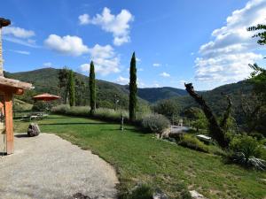 Maison de vacances Stunning detached holiday home with heatable pool  7450 Burzet Rhône-Alpes