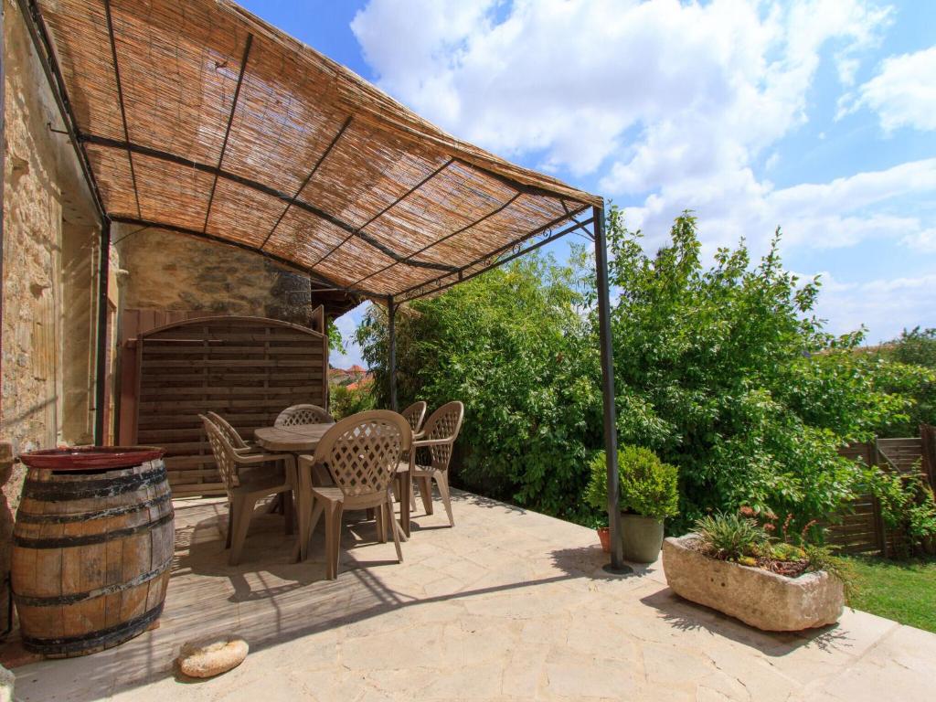 Maison de vacances Stunning Holiday Home with Fenced Garden, Garage,BBQ,Heating  55000 Seigneulles