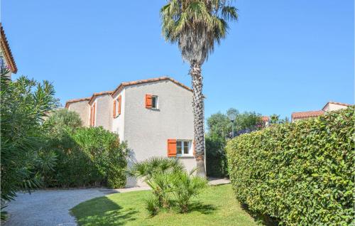 Stunning home in Aigues-Mortes with Outdoor swimming pool, WiFi and 3 Bedrooms