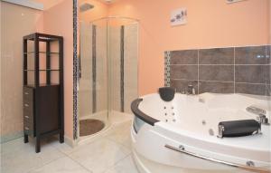 Stunning home in Barjac with 3 Bedrooms, WiFi and Outdoor swimming pool