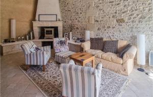 Stunning home in Bazac with Outdoor swimming pool, 3 Bedrooms and Private swimming pool