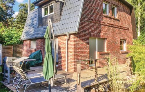 Stunning home in Berlin with 4 Bedrooms, Sauna and WiFi