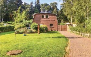 Stunning home in Berlin with 4 Bedrooms, Sauna and WiFi