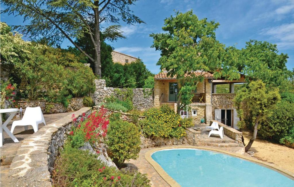 Stunning home in Bidon with 2 Bedrooms, WiFi and Outdoor swimming pool , 7700 Bidon