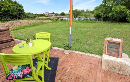 Stunning home in Bollène with Outdoor swimming pool and WiFi